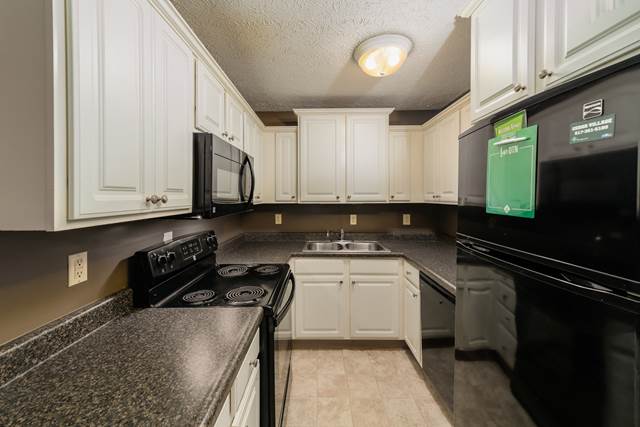 Waters Edge Apartments